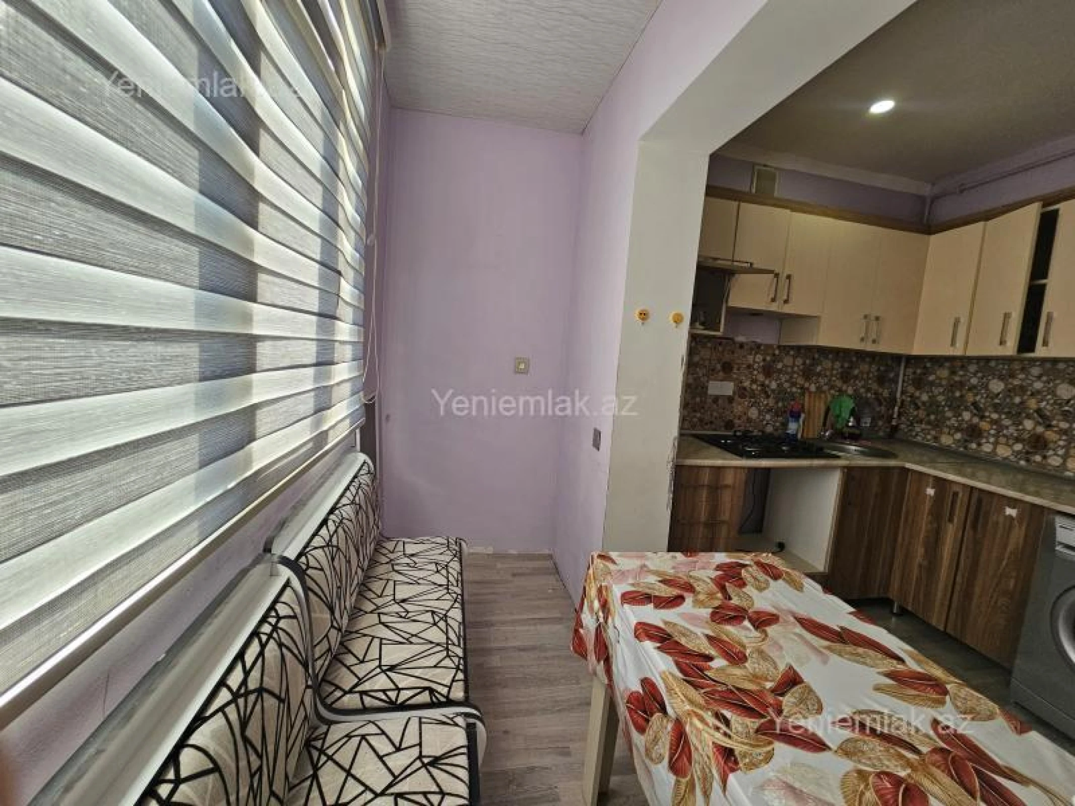 Satılır 2 otaqlı köhnə tikili 55 m²