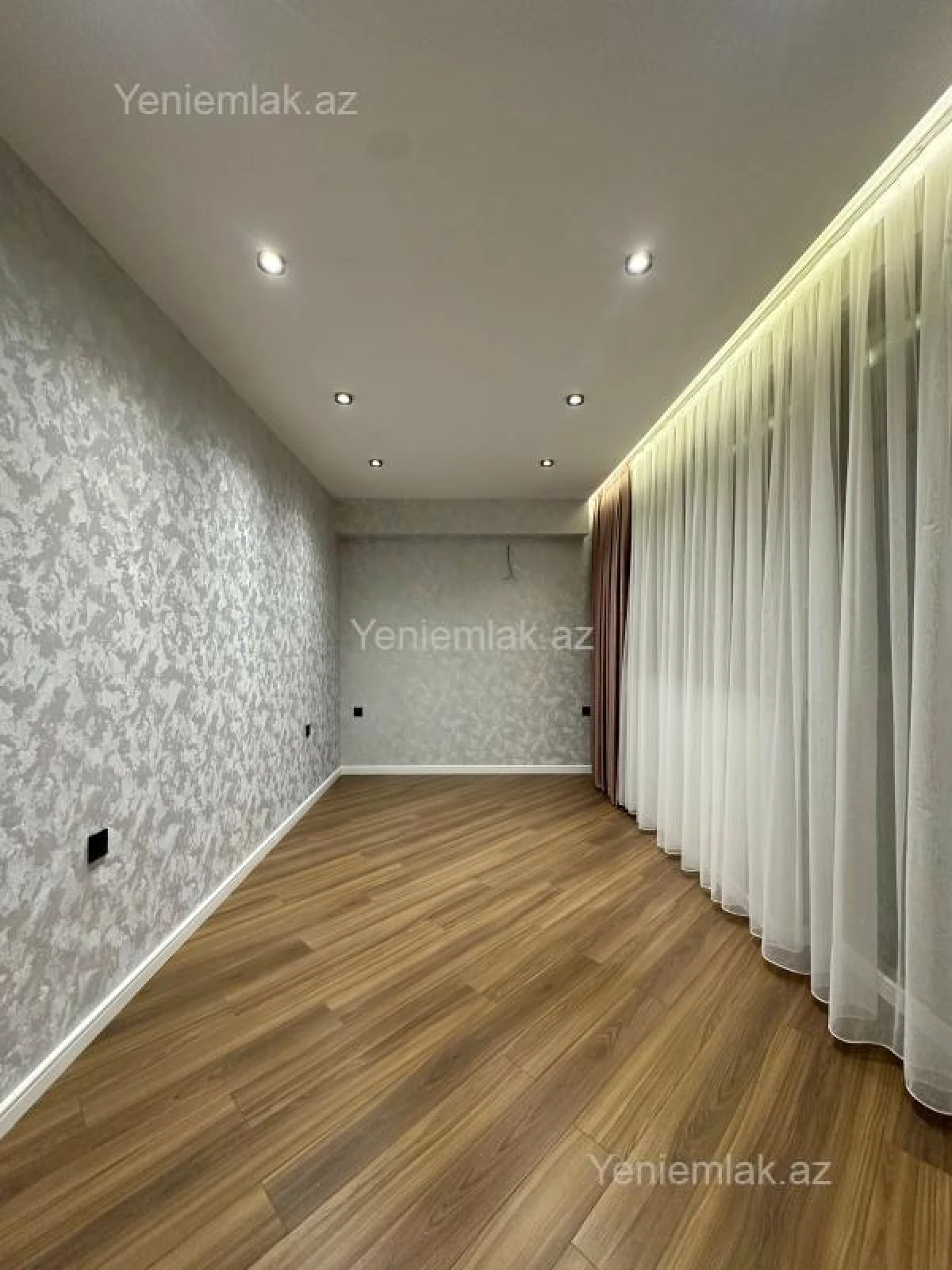Satılır 2 otaqlı yeni tikili 90 m²