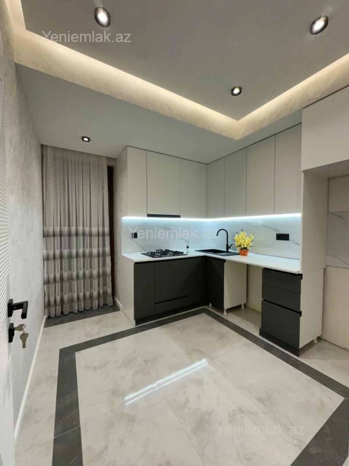 Satılır 2 otaqlı yeni tikili 90 m²