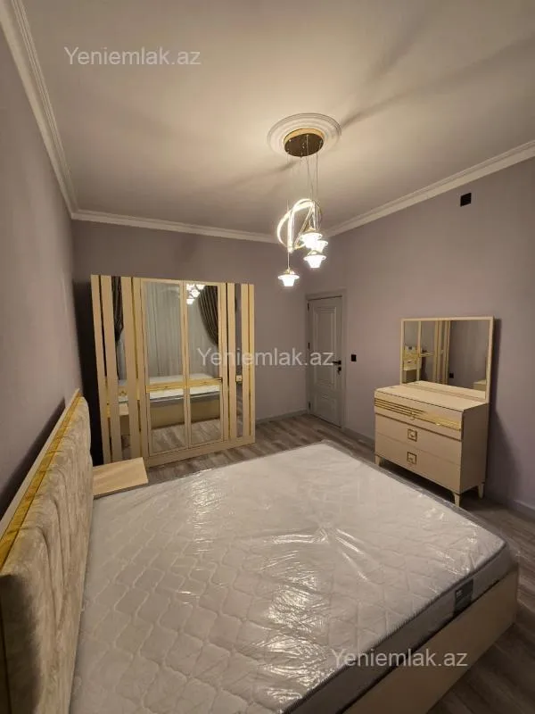 Satılır 2 otaqlı köhnə tikili 60 m²