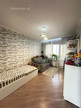 Satılır 3 otaqlı köhnə tikili 80 m²