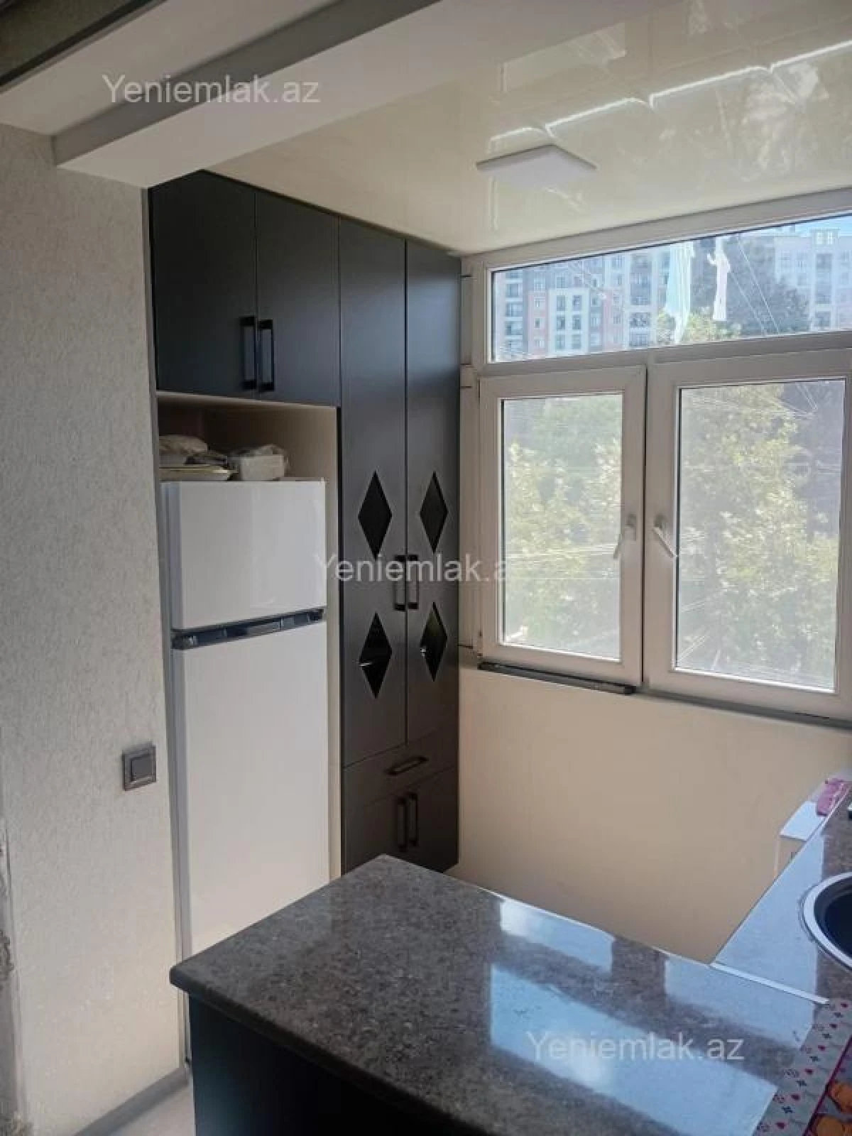 Satılır 2 otaqlı köhnə tikili 40 m²