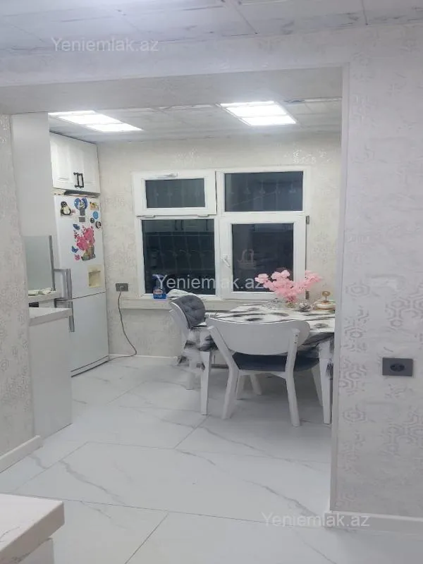 Satılır 3 otaqlı köhnə tikili 84 m²
