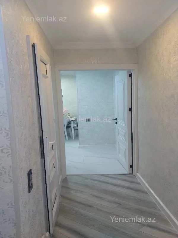Satılır 3 otaqlı köhnə tikili 84 m²