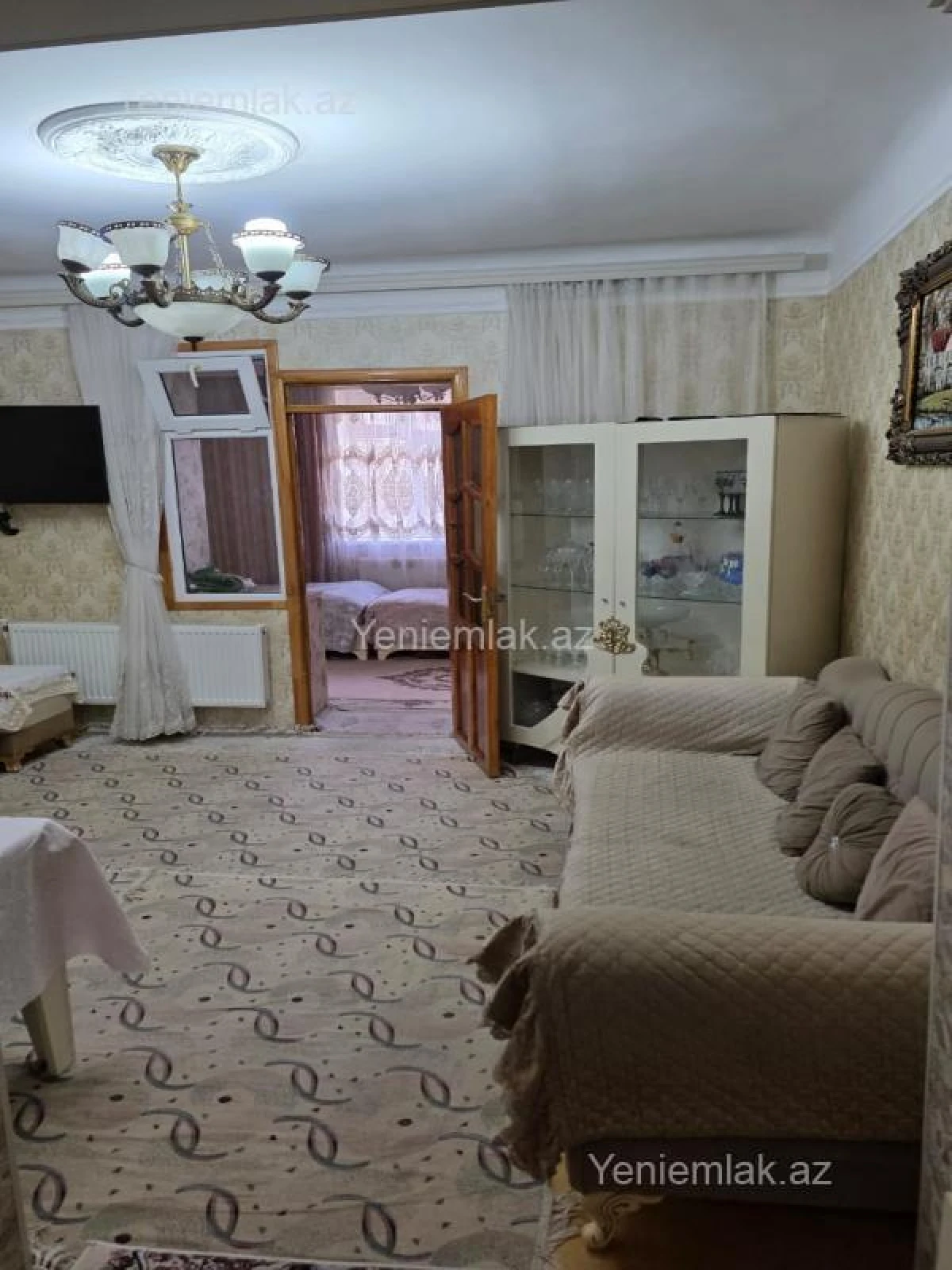 Satılır 5 otaqlı köhnə tikili 100 m²