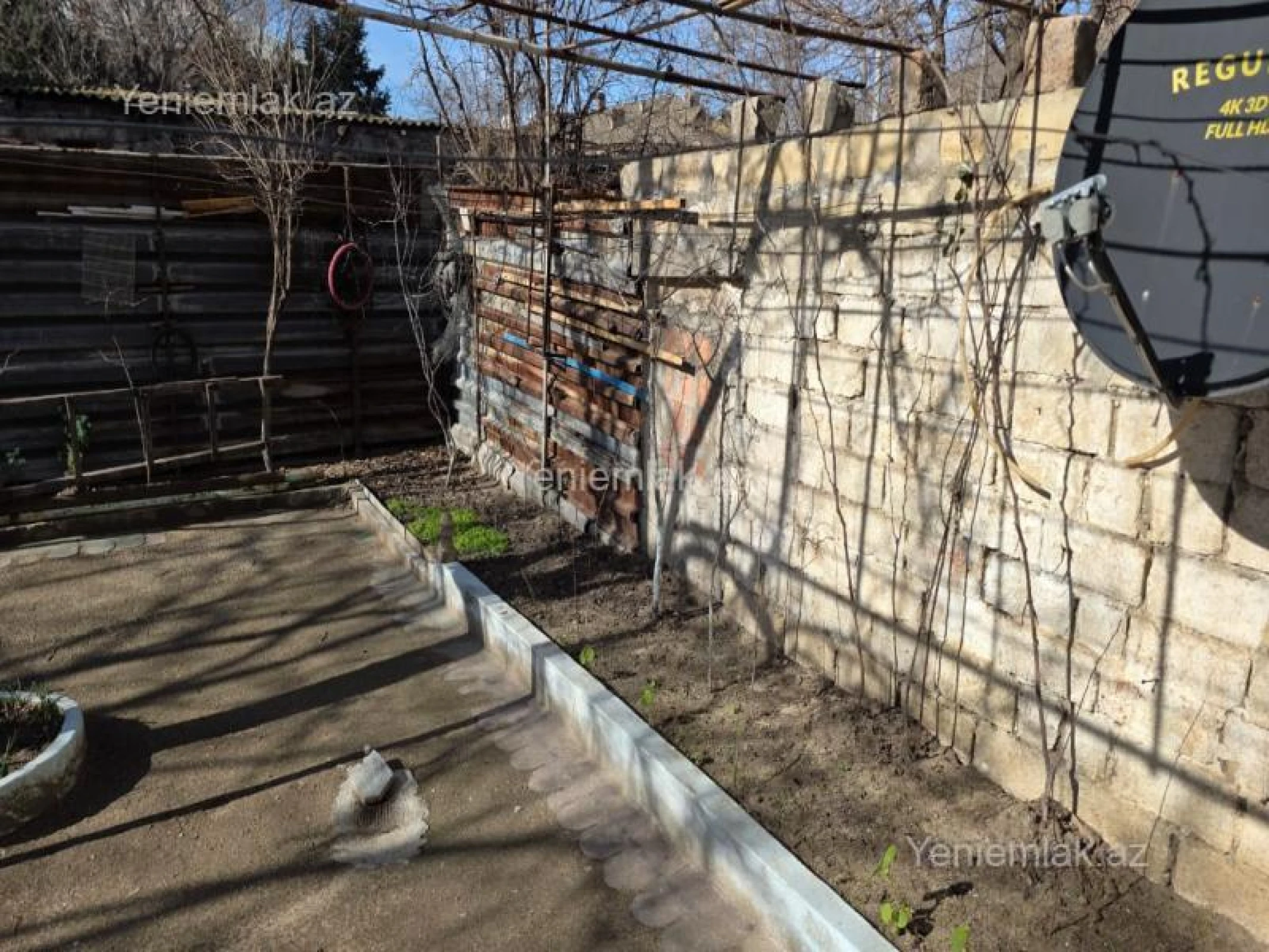 Satılır 5 otaqlı köhnə tikili 100 m²