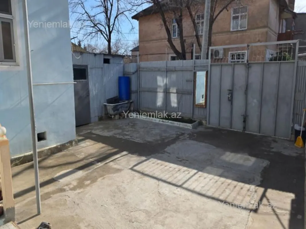 Satılır 5 otaqlı köhnə tikili 100 m²