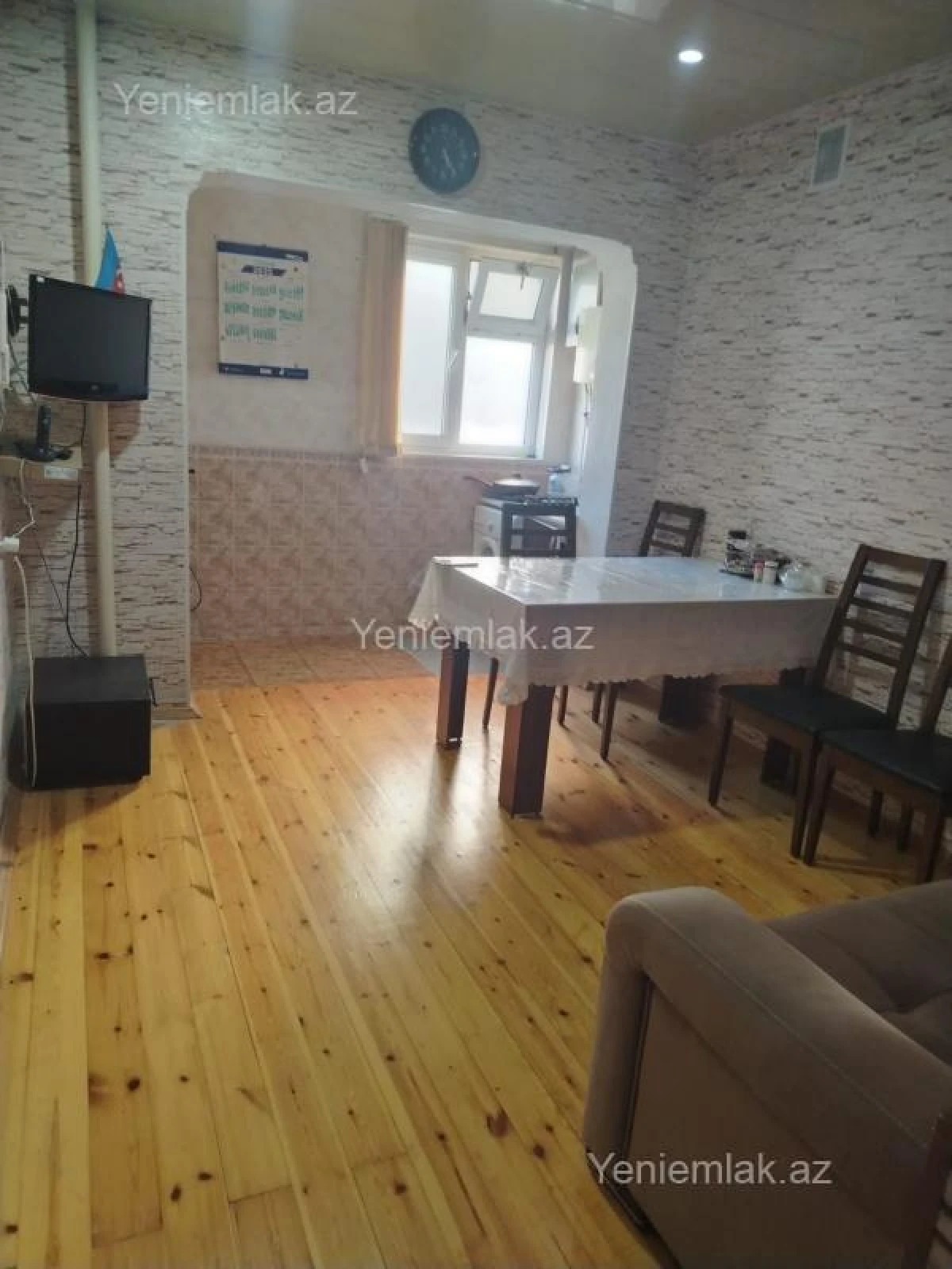Satılır 2 otaqlı köhnə tikili 60 m²