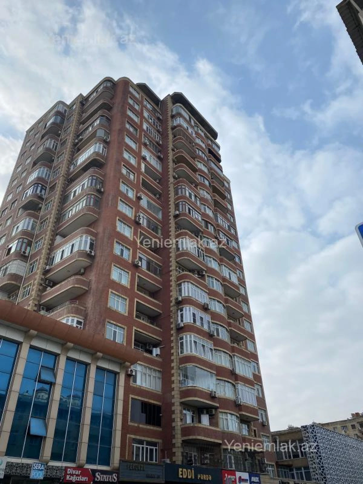Satılır 3 otaqlı yeni tikili 117 m²