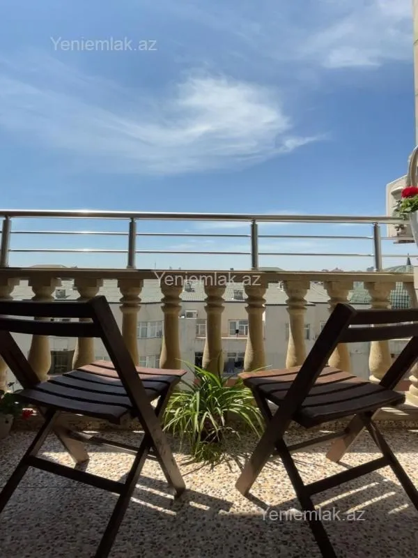 Satılır 2 otaqlı yeni tikili 70 m²