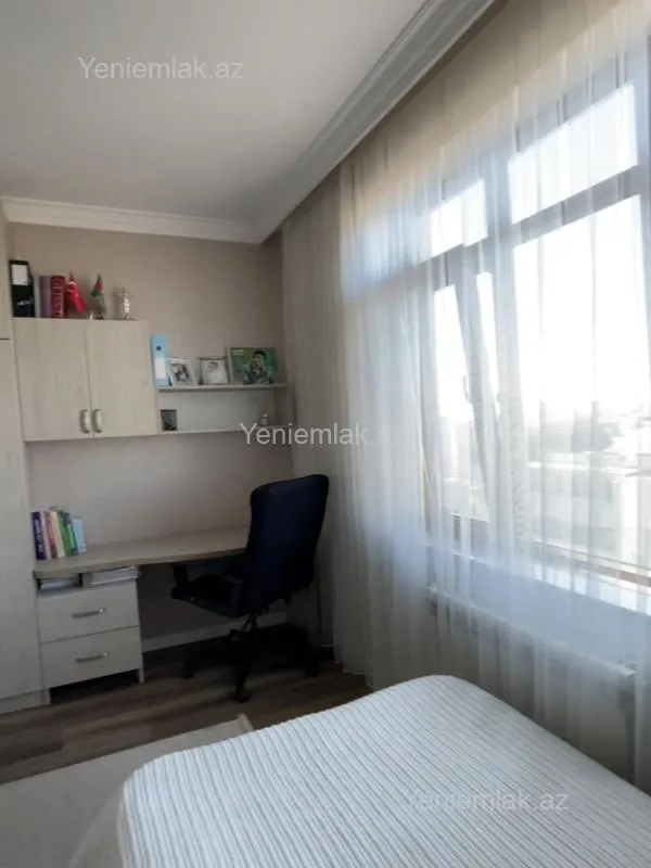 Satılır 2 otaqlı yeni tikili 70 m²