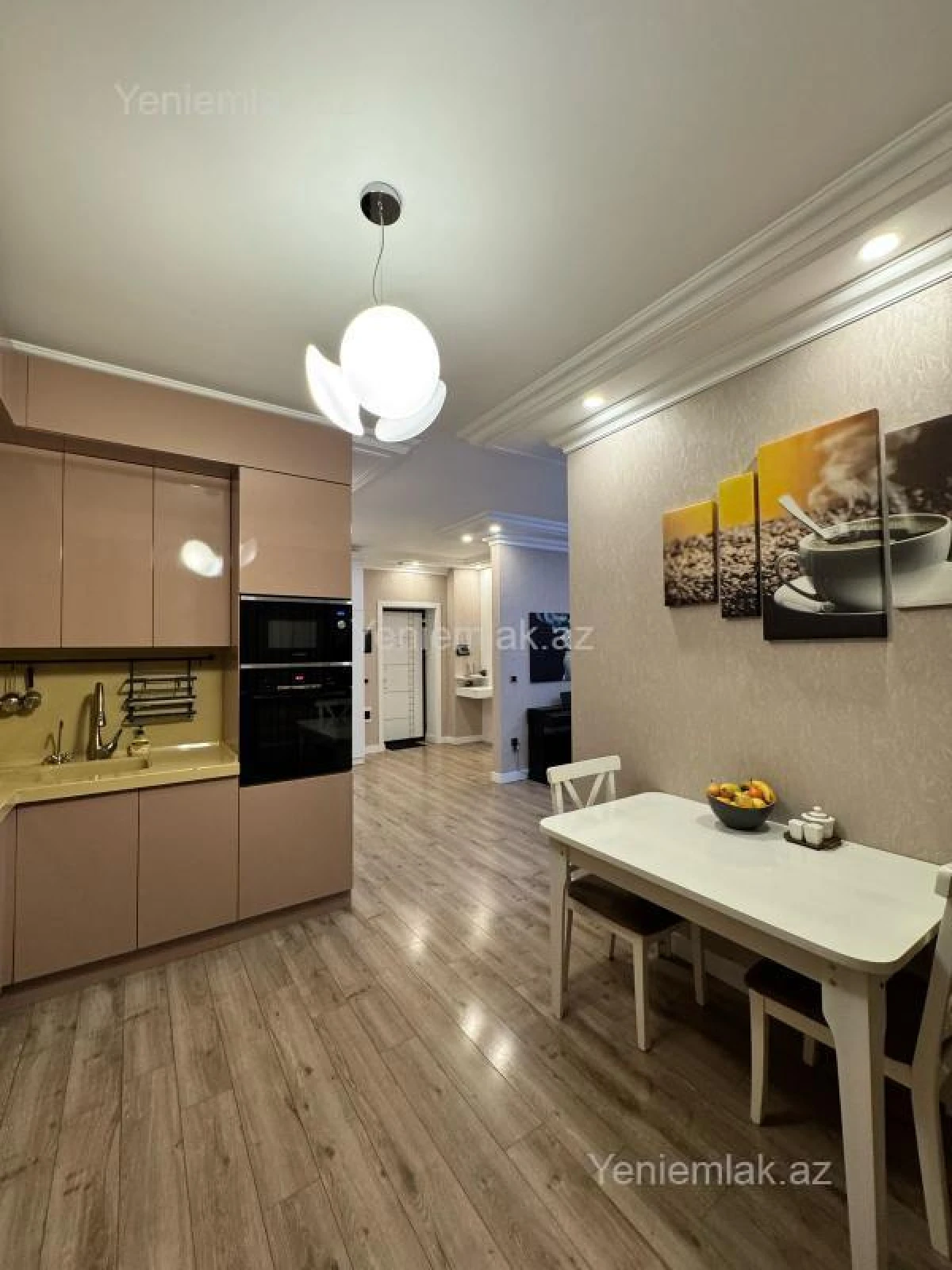 Satılır 3 otaqlı yeni tikili 105 m²