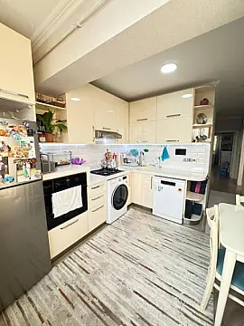 Satılır 3 otaqlı köhnə tikili 85 m²