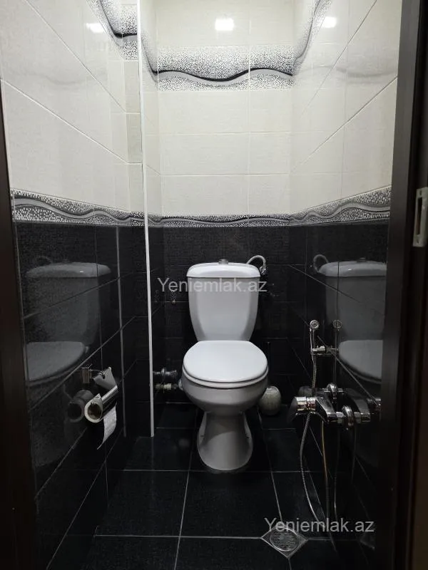 Satılır 3 otaqlı köhnə tikili 80 m²