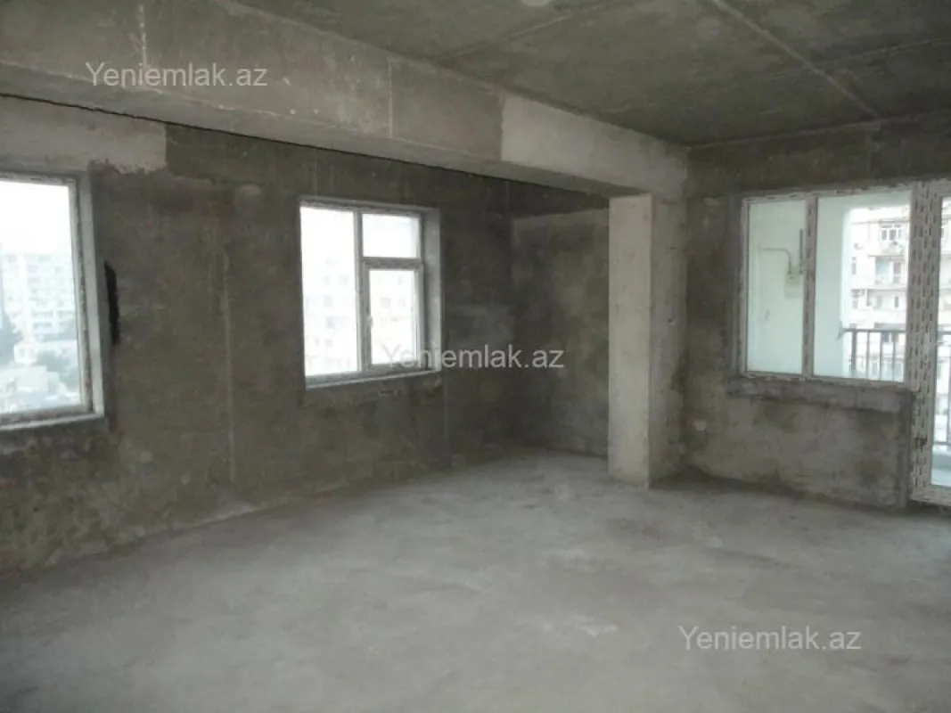 Satılır 3 otaqlı yeni tikili 110 m²