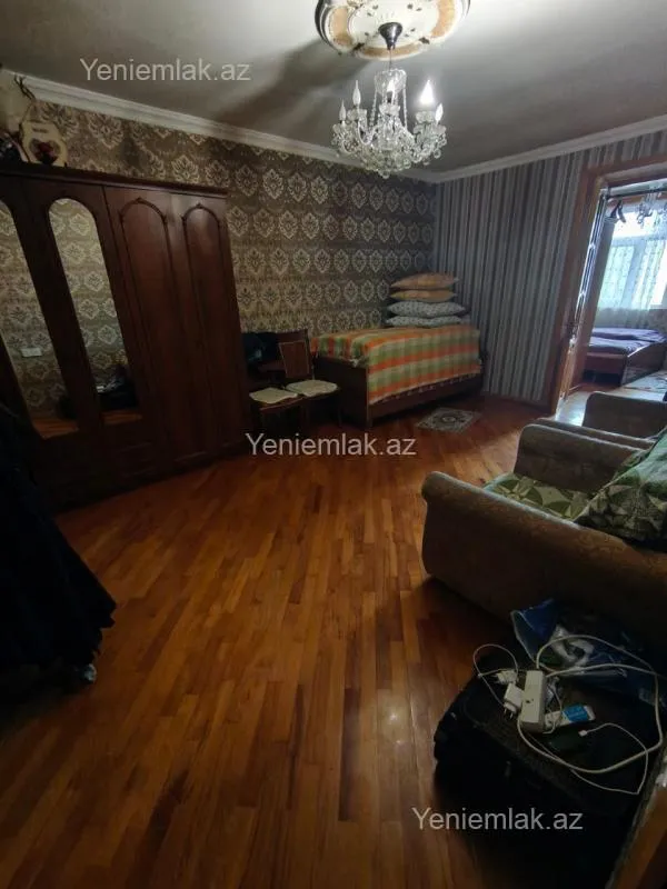 Satılır 3 otaqlı köhnə tikili 85 m²