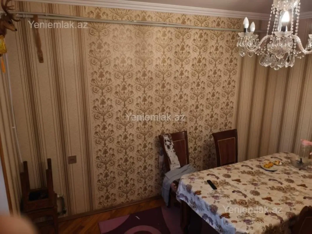 Satılır 3 otaqlı köhnə tikili 85 m²