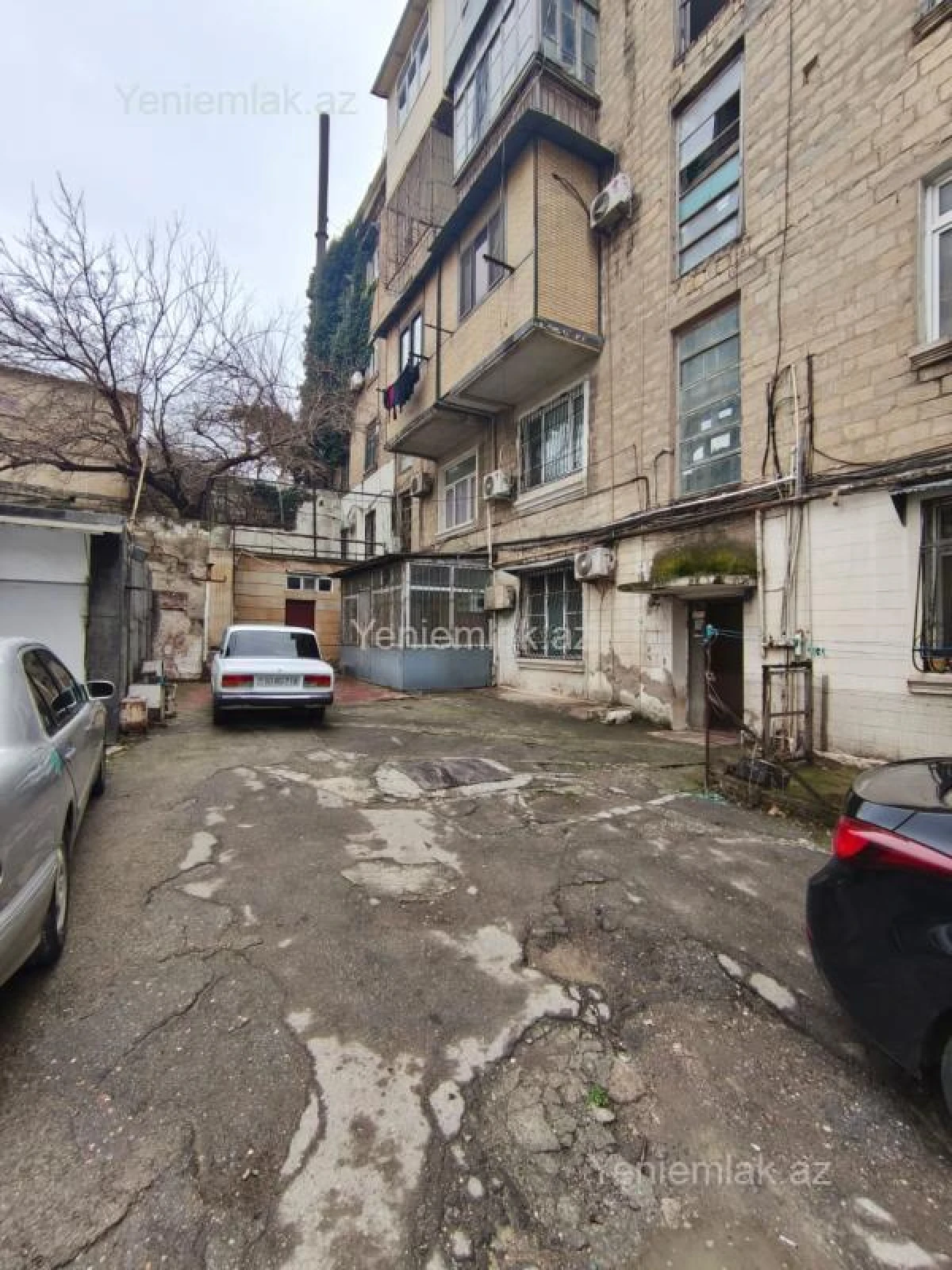 Satılır 3 otaqlı köhnə tikili 85 m²