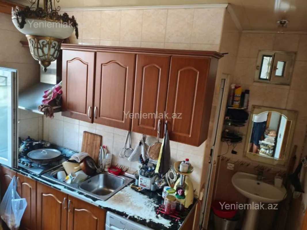 Satılır 3 otaqlı köhnə tikili 85 m²