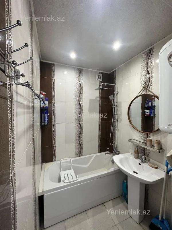 Satılır 2 otaqlı köhnə tikili 55 m²