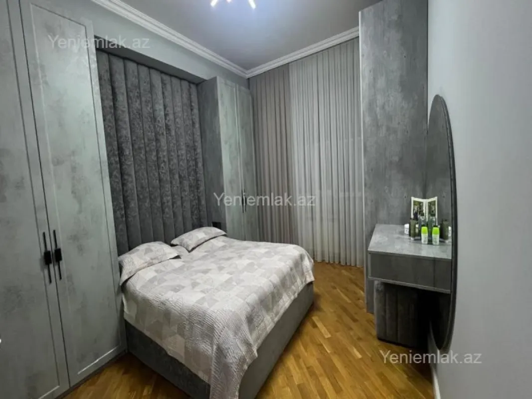 Satılır 4 otaqlı yeni tikili 125 m²