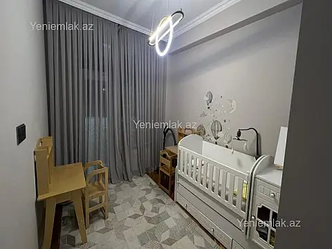 Satılır 4 otaqlı yeni tikili 125 m²