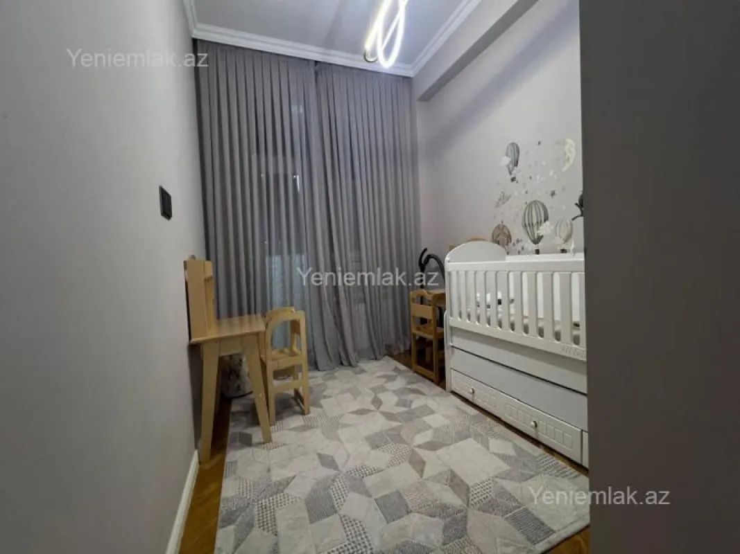 Satılır 4 otaqlı yeni tikili 125 m²