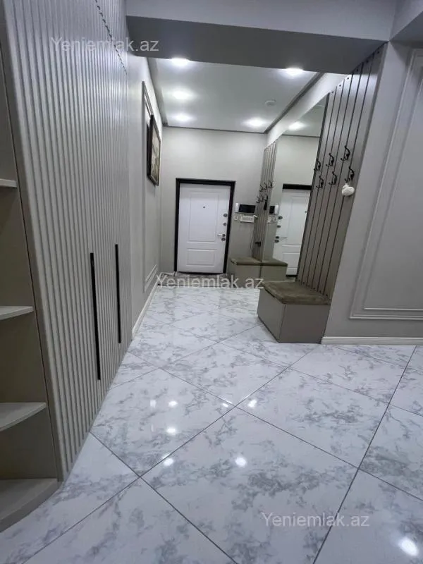 Satılır 4 otaqlı yeni tikili 125 m²