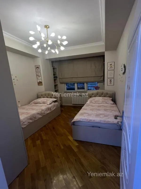 Satılır 4 otaqlı yeni tikili 125 m²
