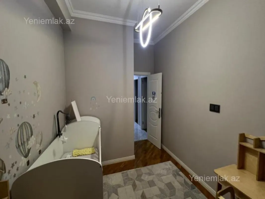 Satılır 4 otaqlı yeni tikili 125 m²
