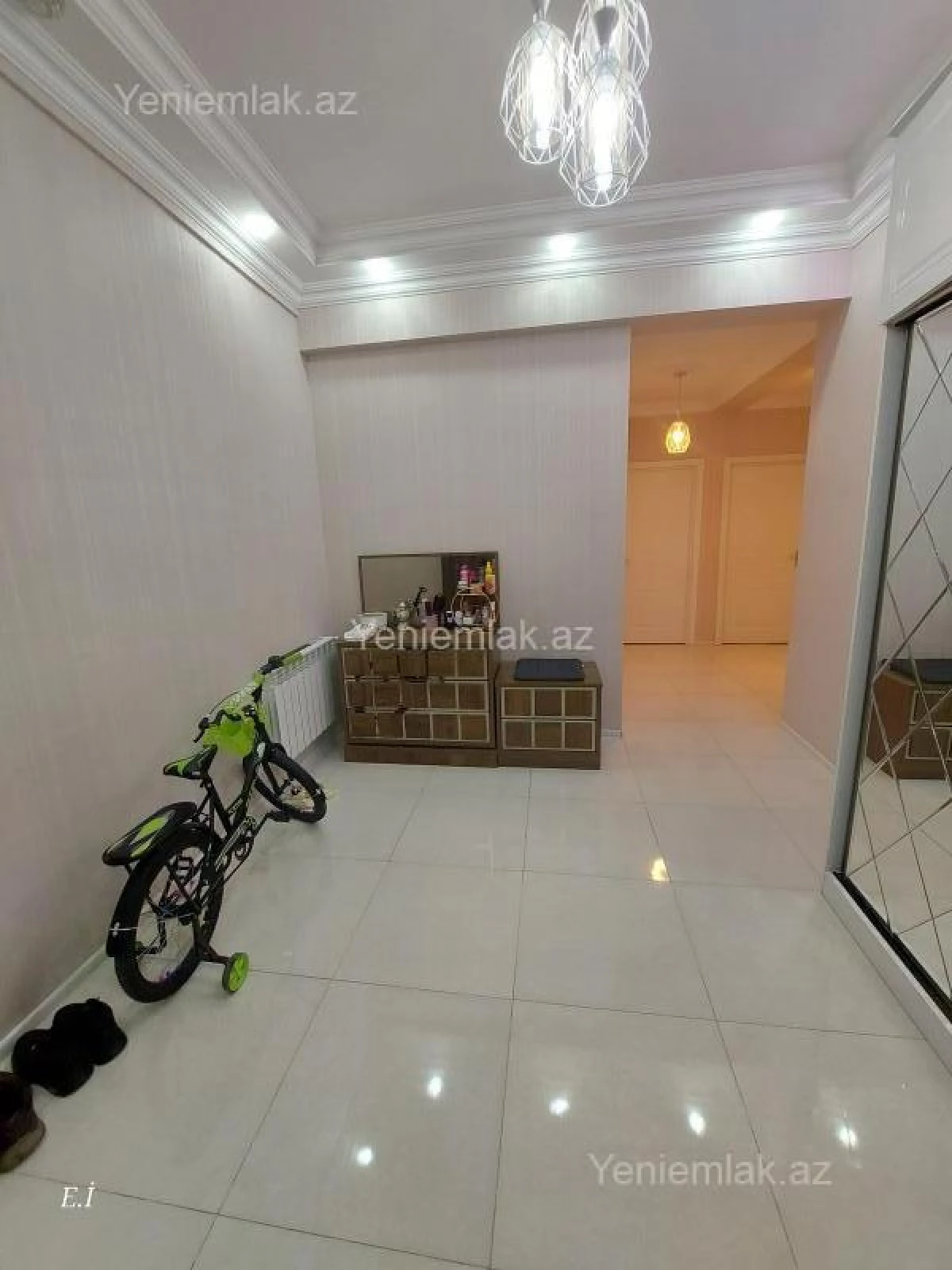 Satılır 3 otaqlı yeni tikili 109 m²