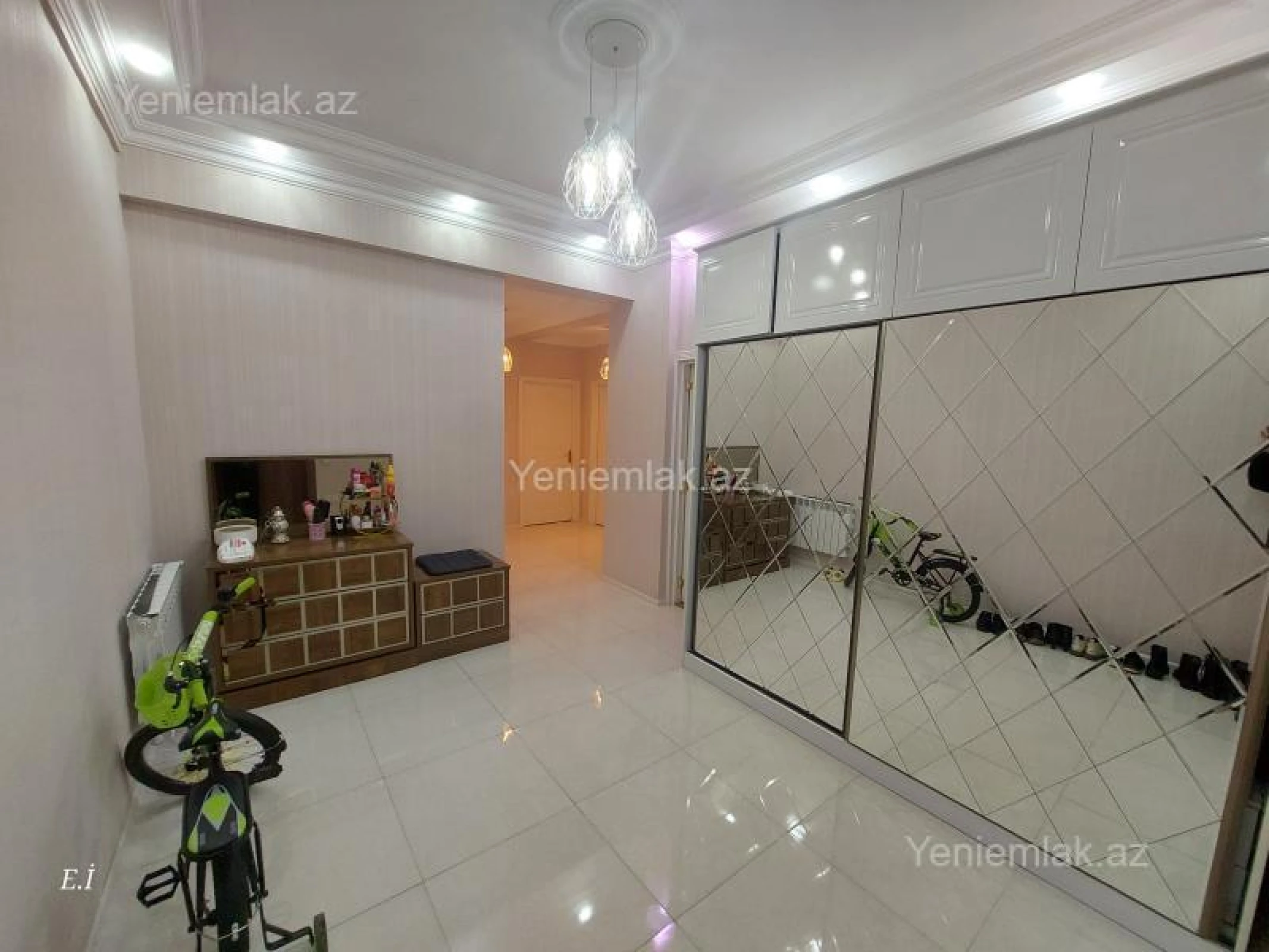 Satılır 3 otaqlı yeni tikili 109 m²