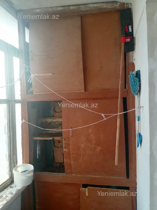 Satılır 3 otaqlı köhnə tikili 80 m²