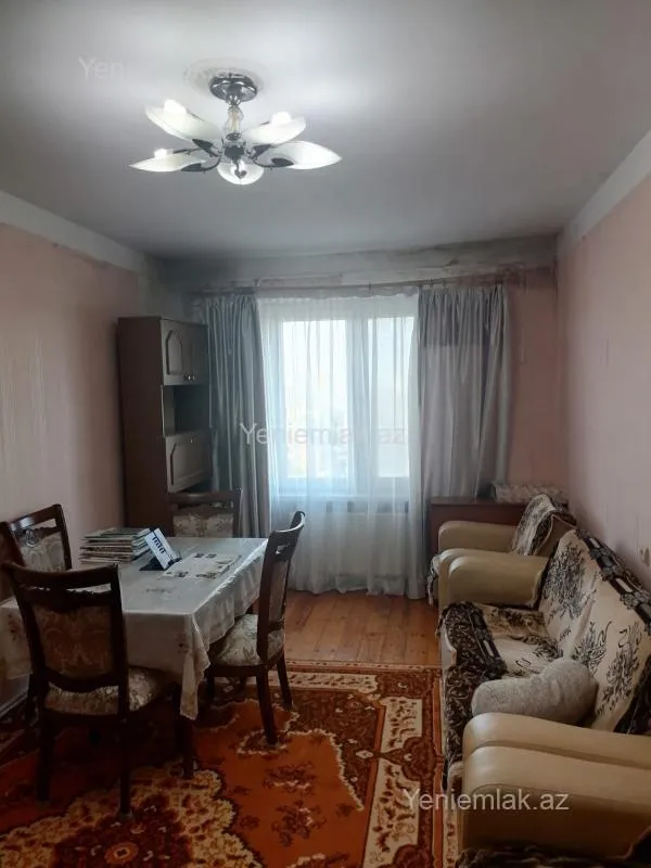 Satılır 3 otaqlı köhnə tikili 80 m²
