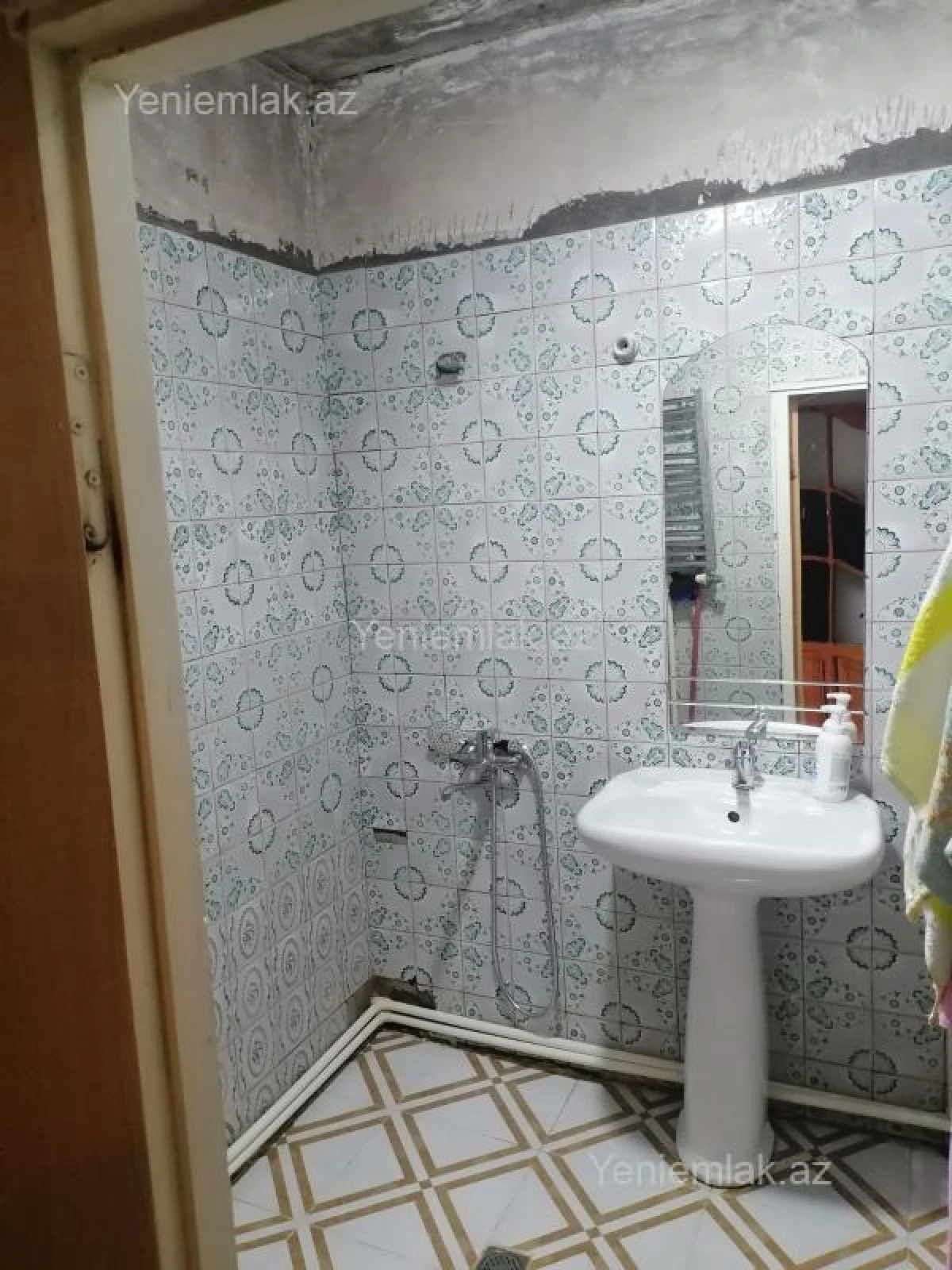 Satılır 3 otaqlı köhnə tikili 80 m²