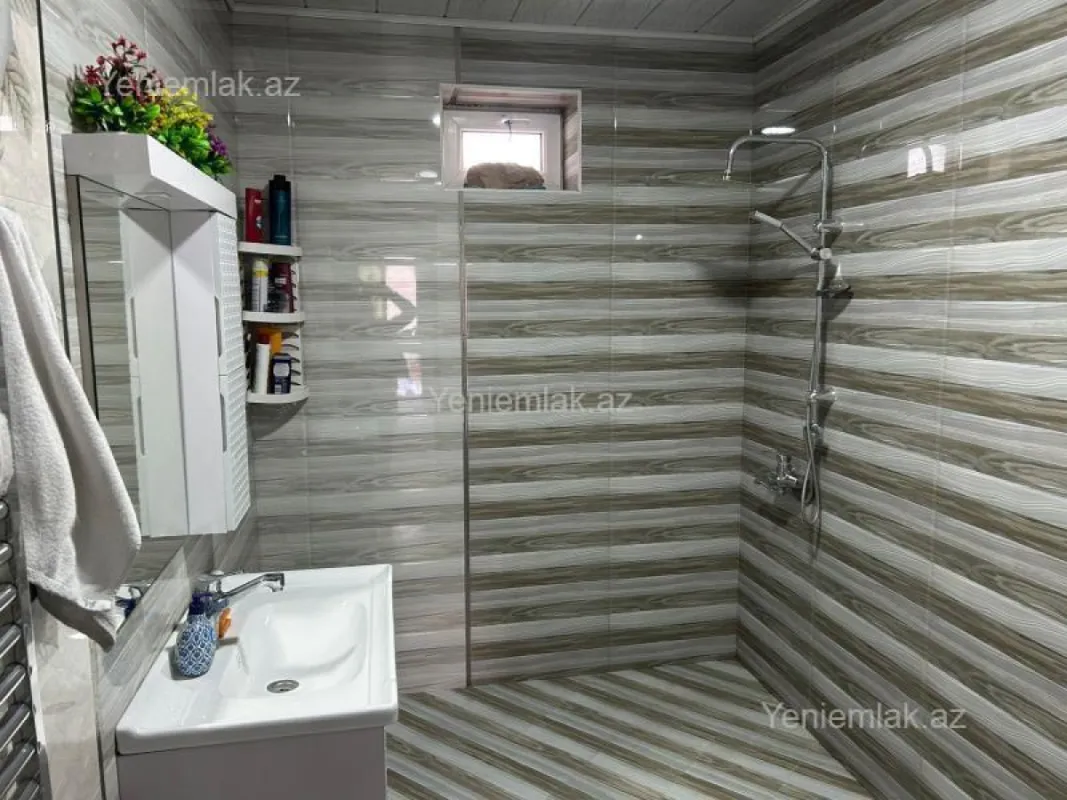 Satılır 4 otaqlı həyət evi 110 m²