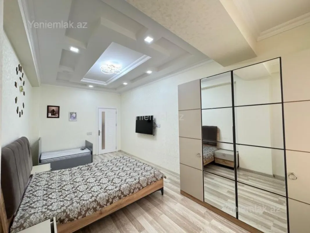 Satılır 3 otaqlı yeni tikili 100.7 m²