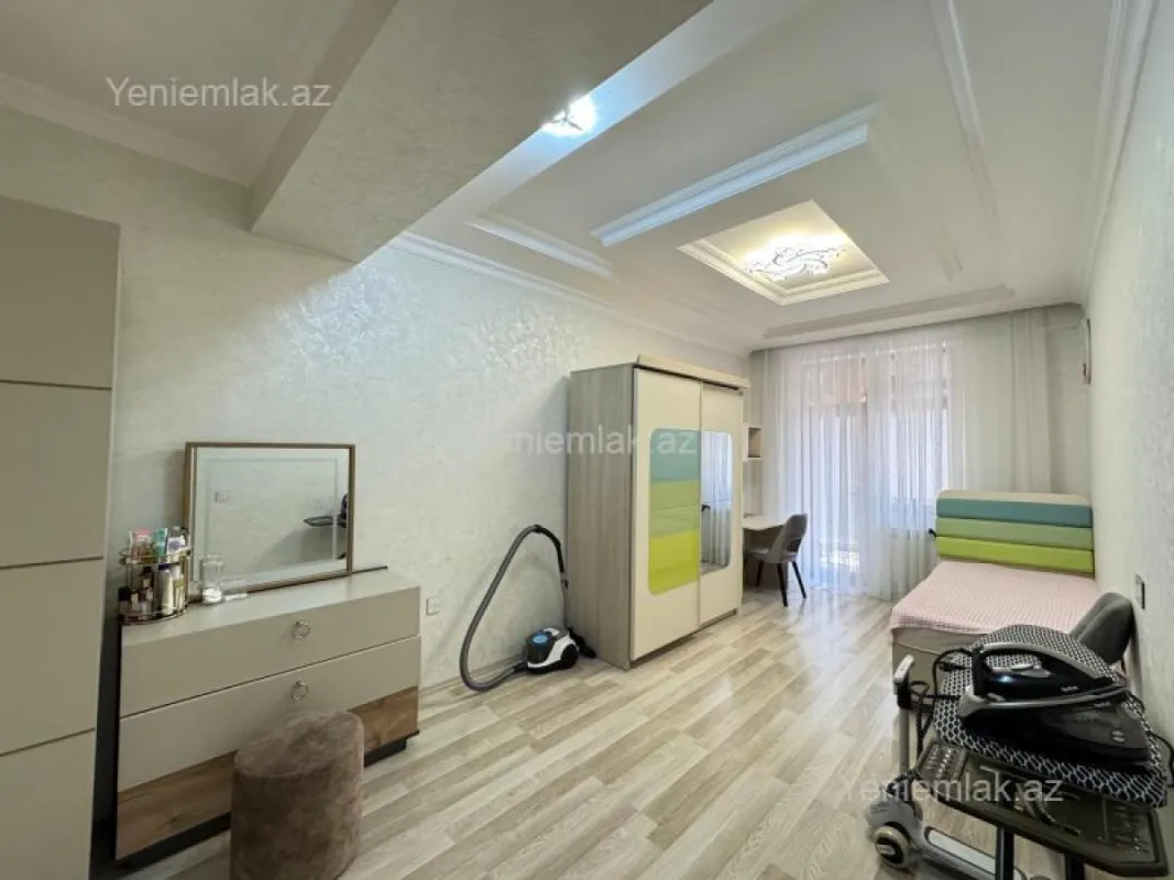 Satılır 3 otaqlı yeni tikili 100.7 m²