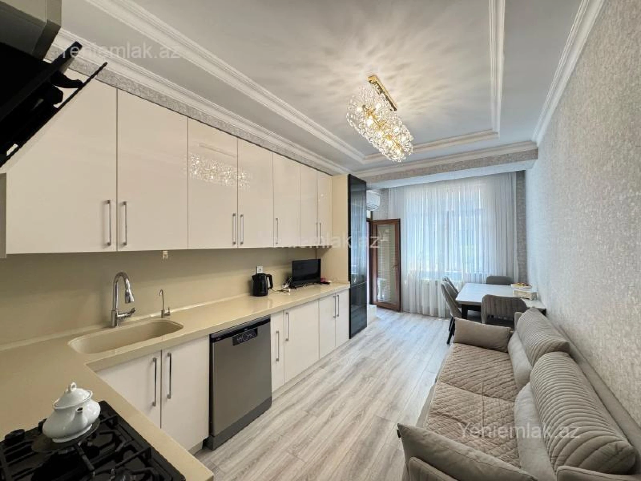 Satılır 3 otaqlı yeni tikili 100.7 m²