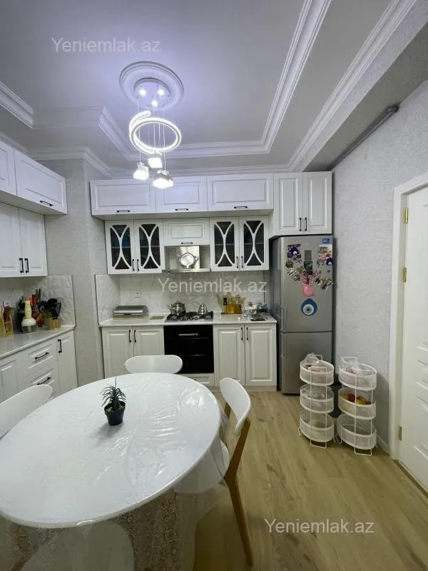 Satılır 3 otaqlı yeni tikili 110 m²