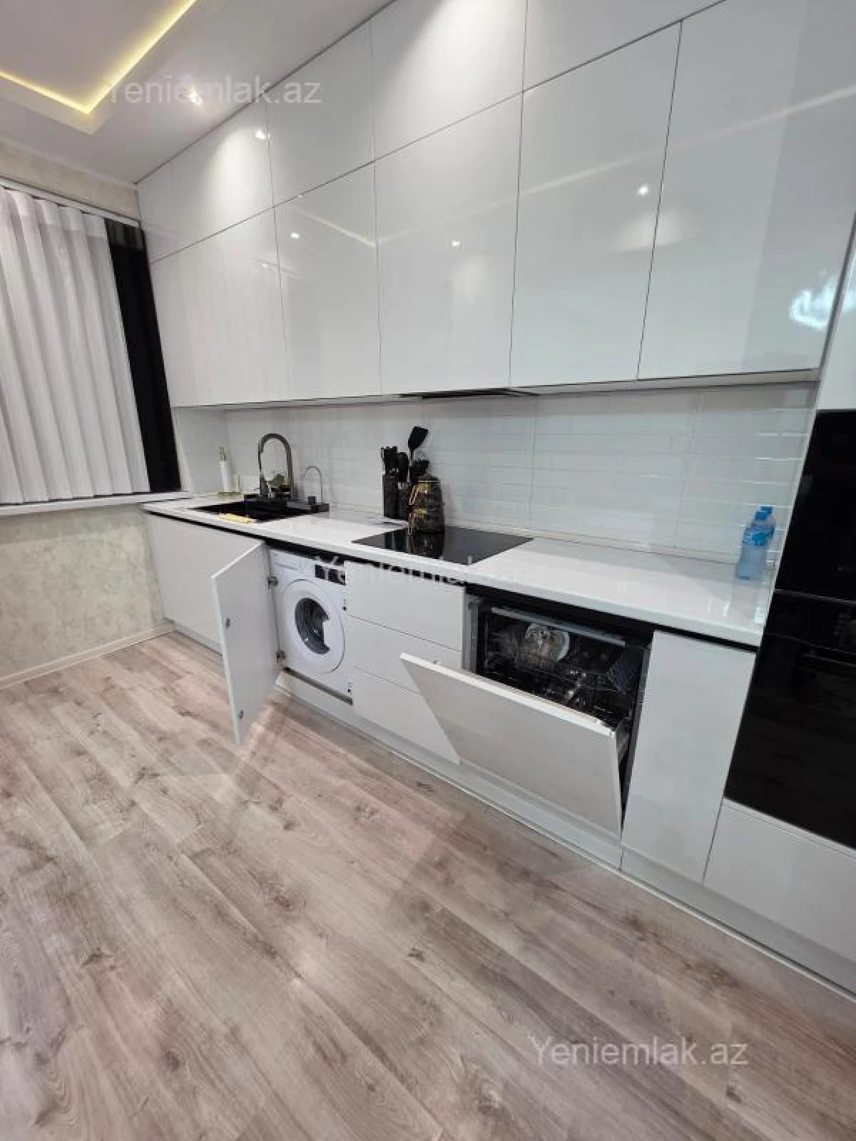 Satılır 3 otaqlı yeni tikili 73 m²