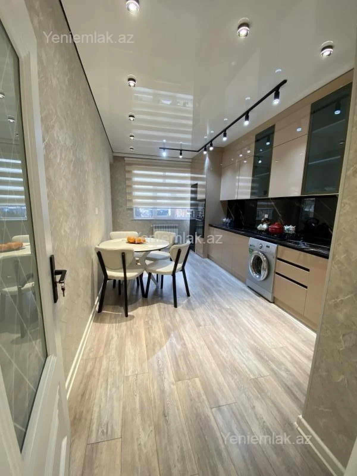 Satılır 2 otaqlı yeni tikili 95 m²