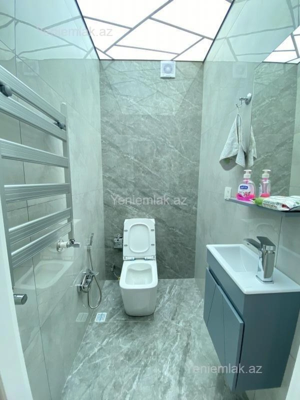 Satılır 2 otaqlı yeni tikili 95 m²