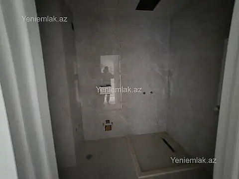 Satılır 3 otaqlı yeni tikili 78 m²