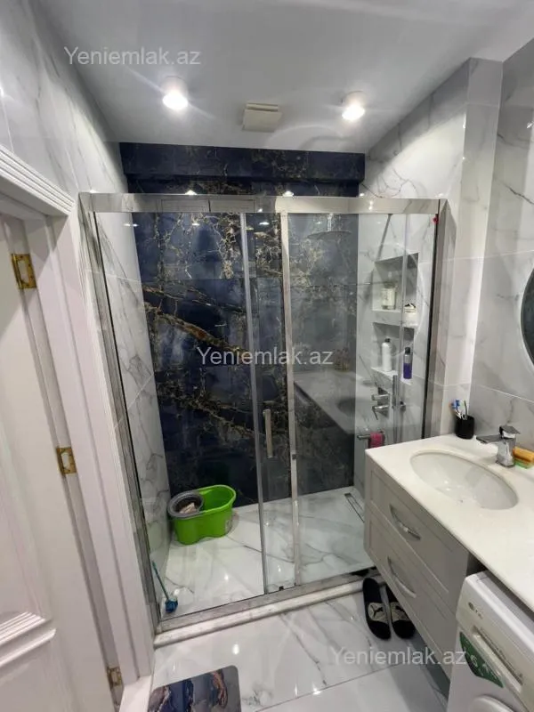 Satılır 3 otaqlı yeni tikili 136 m²