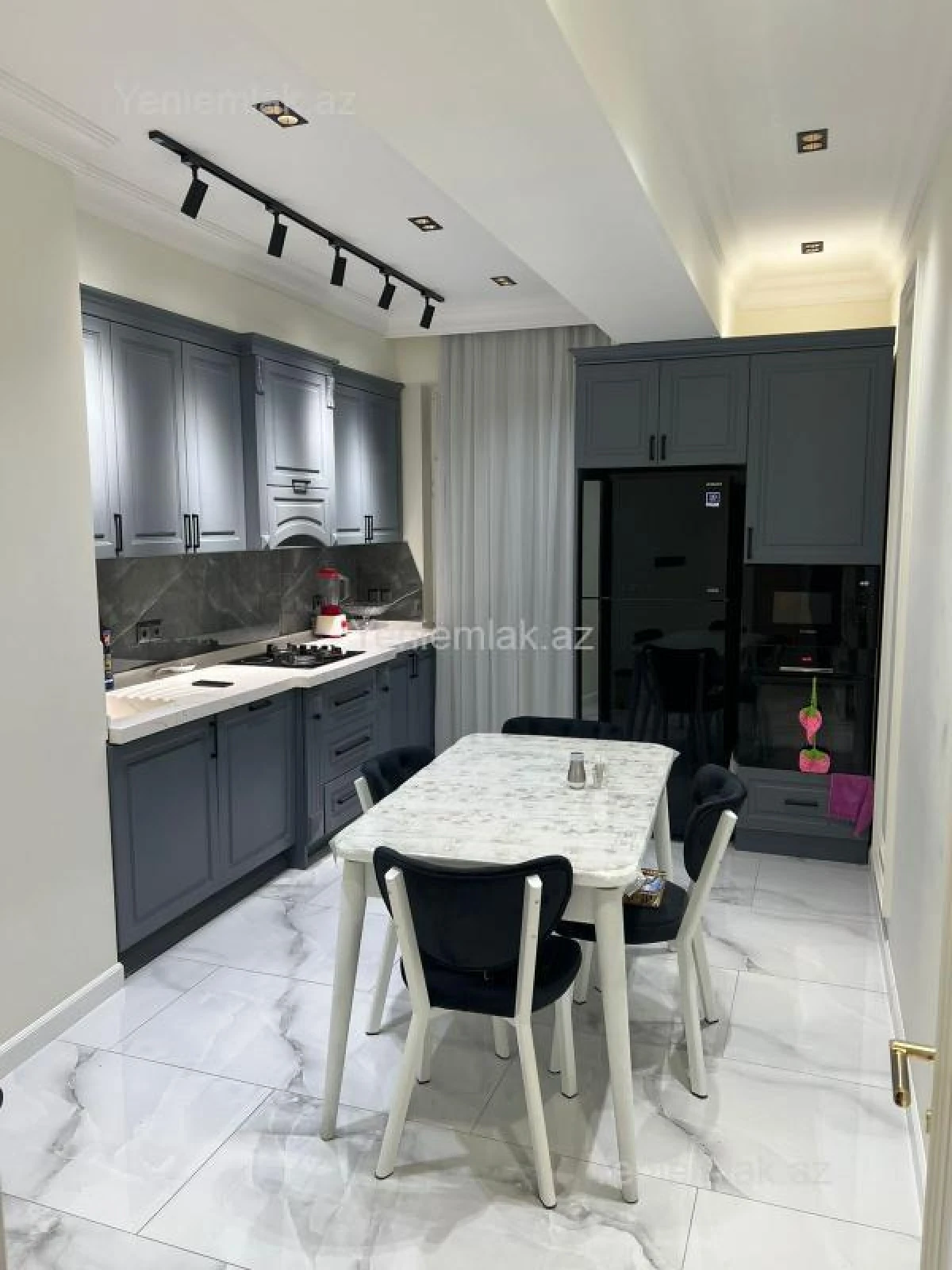 Satılır 3 otaqlı yeni tikili 136 m²