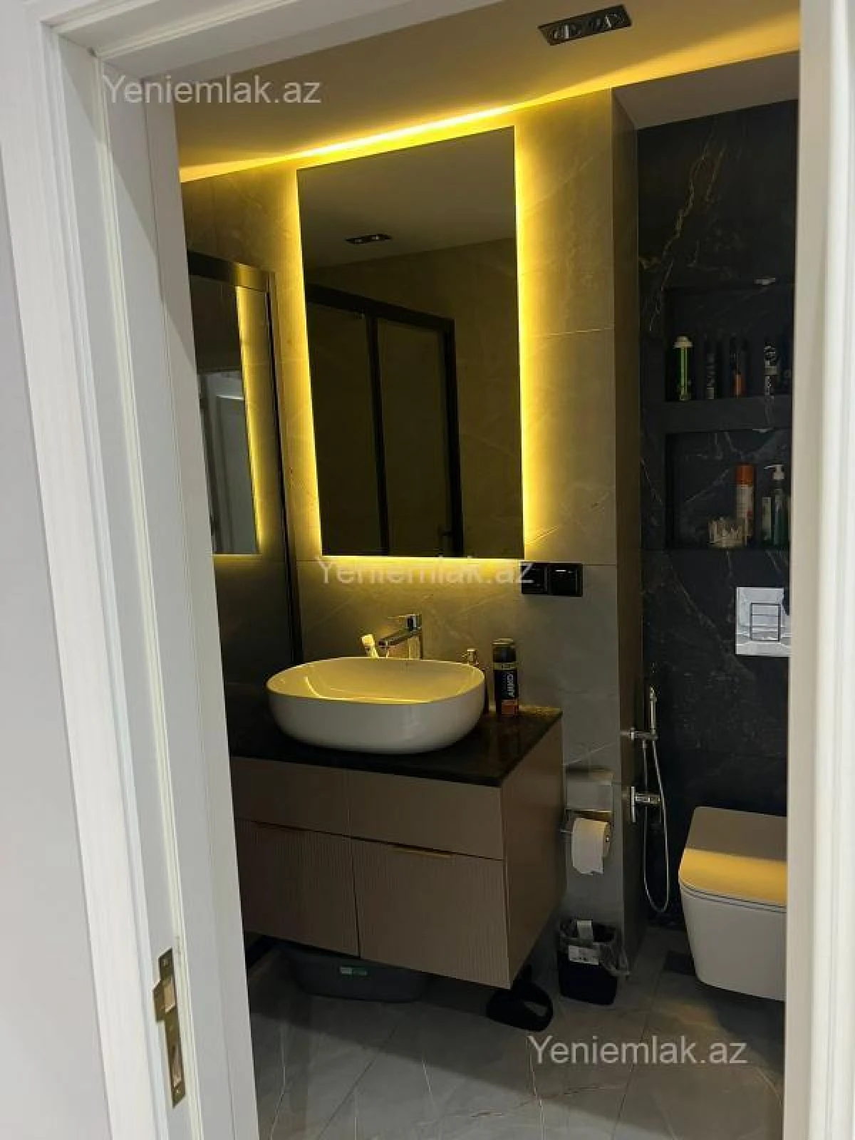 Satılır 3 otaqlı yeni tikili 136 m²