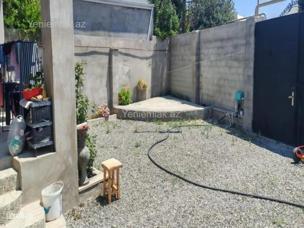 Satılır 3 otaqlı həyət evi 100 m²