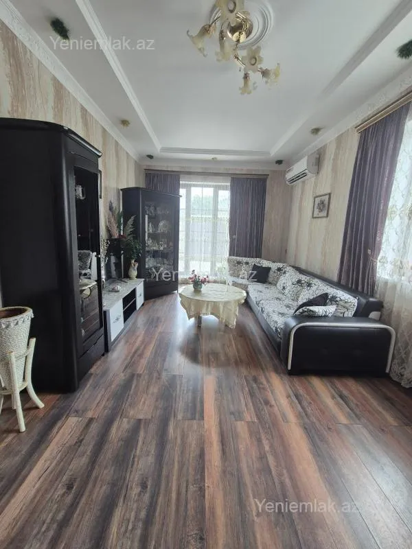 Satılır 3 otaqlı həyət evi 100 m²