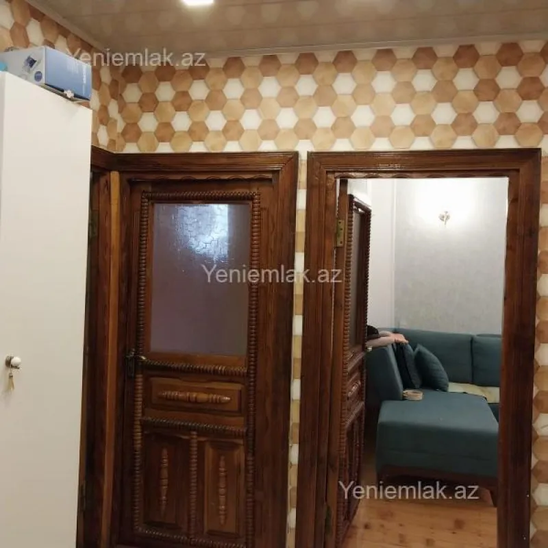 Satılır 3 otaqlı köhnə tikili 80 m²